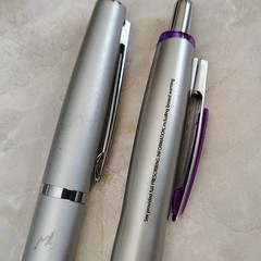 HTF 2 Zyprexa Pens Drug Rep Pharmaceutical Promo Medical Advertising Metal *READ