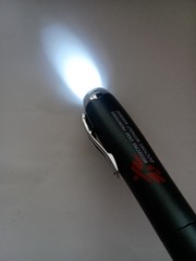 Doctors Without Borders, Field Flashlight Pen and Screwdriver Set