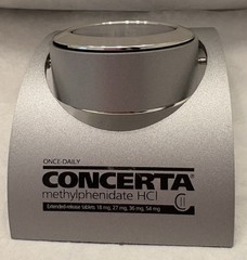 VTG CONCERTA RISPERDAL METAL DESK CLOCK/ PHOTO FRAME PHARMA REP LOGO NEW