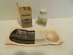 RARE vintage 1970s pharmaceutical bottle UPJOHN PYRROXATE druggist medical