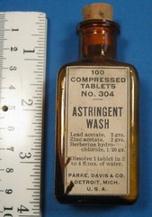 VINTAGE PARKE-DAVIS ASTRINGENT WASH BOTTLE FREE SHIPPING O