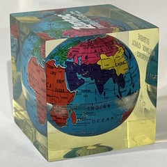 Vintage Zantac Glaxo Roche Pharmaceutical Acrylic Globe Paperweight 2” Square