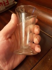 Vintage 8 Oz Etched Glass Apothecary Pharmaceutical Graduated Footed Beaker O75