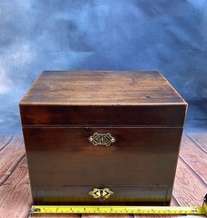 ANTIQUE 1850 APOTHECARY CABINET MEDICINE CHEST JARS *SNOW HILL LONDON* CONTENTS