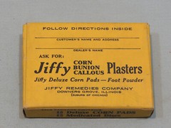 Vintage NOS Jiffy Deluxe Corn Pads, Original Box w/Contents