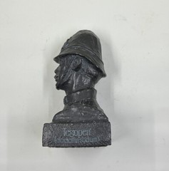 1977 Oxford Bobby Resin Bust Bristol Laboratories Tegopen Promotional Statue