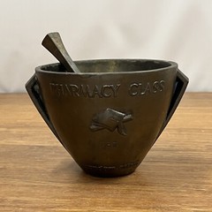 Pharmacy Class 1968 A.D. RX SECUNDUM ARTEM MORTAR PESTLE APOTHECARY Metal Brass