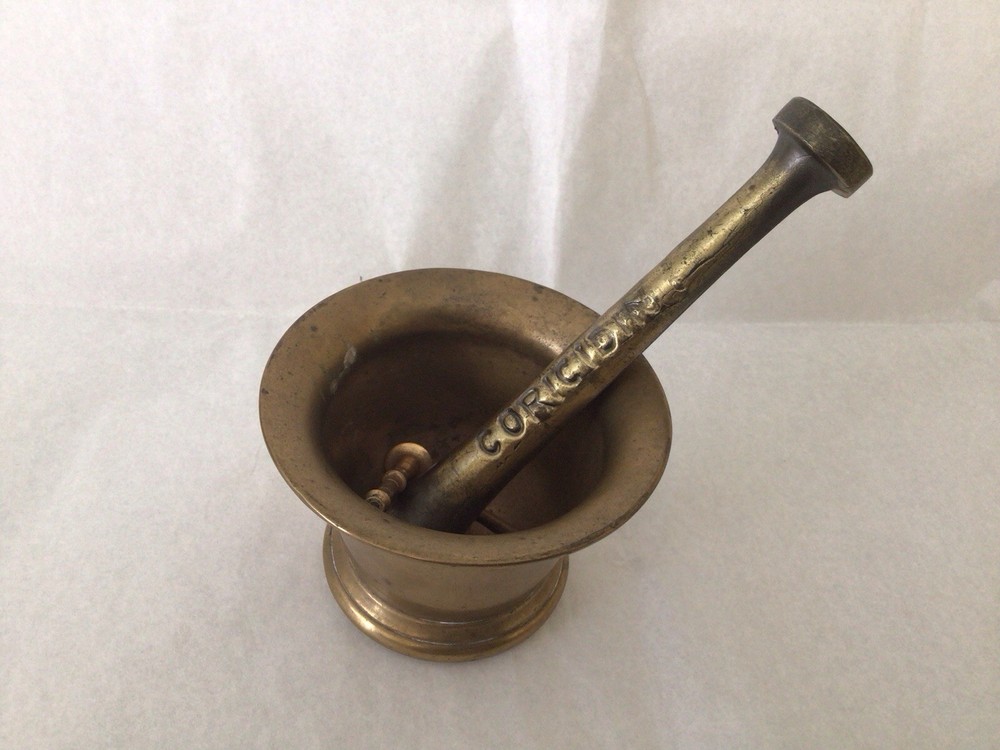 Vintage Coricidin Mortal Pestal Sets.Collectible Pharmaceutical Items Lot of 4