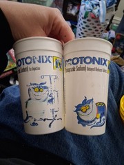 2 PROTONIX I.V. 40 mg PLASTIC CUP PHARMACEUTICAL DRUG REP ITEM As Is