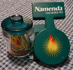 Pharmaceutical Drug Rep Lot Namenda Jar With Lid W/ Rubber Bands & 2 Hole Punch