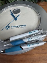 Lipitor Wall Clock Pharma Promo Atorvastatin Pfizer + Pens Drug Rep Advertising
