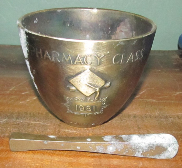 Vintage Pharmacy Class 1981 Mortar & Pestle Rx Secundum Artem Corrosion Brass