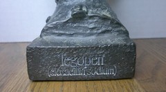 vintage 1977 The Oxford Bobby Bristol Drug Co. Tegopen promotional bust Z86