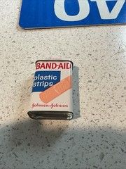 Vintage Band-Aid Plastic Strips Metal Tin Johnson & Johnson 47c Code 5615 USA