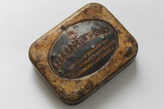 Antique German RISINETTEN Medical Pills Empty Tin Box 1940’s