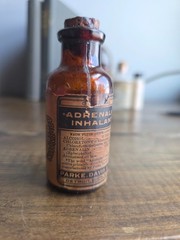 Antique Parke Davis Adrenalin Inhalant Amber Glass Apothecary Medicine Bottle