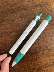 Lot of 2 Drug Rep Serzone Medical Pharmaceutical Pens White Green Grip Working