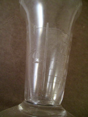 ANTIQUE Vtg ETCHED GLASS APOTHECARY FOOTED MEASURING BEAKER POUR SPOUT 3-5/8″