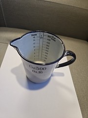 Vtg 16oz 500Gr. Medical Hygienic White Blue Enamel Measuring Cup Czechoslovakia