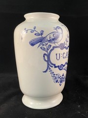Vintage 1989 Lilly Pharma Blue White Ceramic U:Caelful:Fo Apothecary Jar Vase