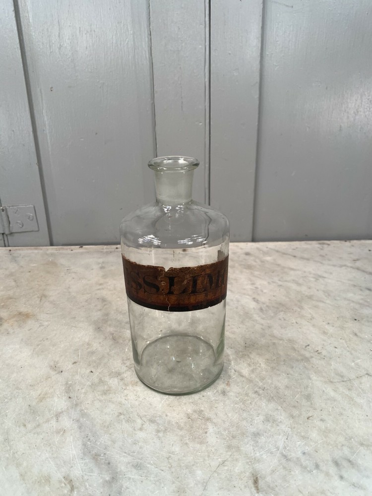 Antique scientific pharmacists jar with original label but no stopper