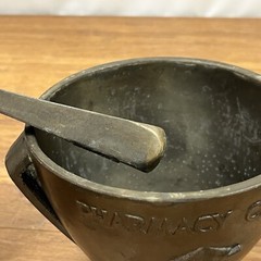Pharmacy Class 1968 A.D. RX SECUNDUM ARTEM MORTAR PESTLE APOTHECARY Metal Brass