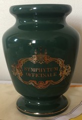 Vtg Eli Lily Symphytum Officinale Green Gold Vase Apothecary Decor No Lid 5-418