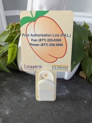 Vintage Levaquin Ultram Medicine Refrigerator Magnet Memo Clip Drug Rep Merch