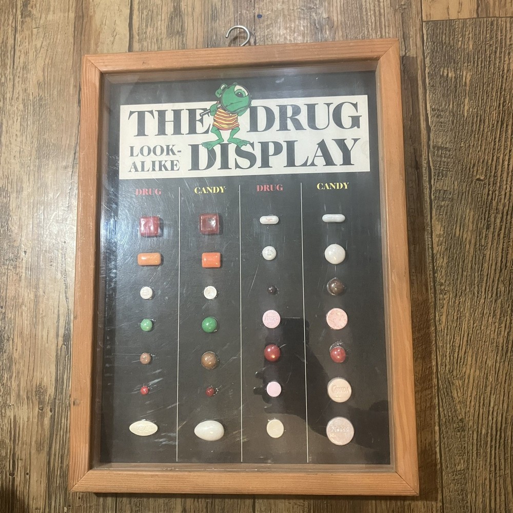 RARE Vintage D.A.R.E. „The Drug Look-Alike Display“ Educational Health Exhibit