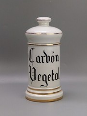 Antique Ceramic Apothecary Chemist Storage Jar Carbon Vegetal