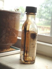 1934 antique KIGER’S PHARMACY MEDICINE BOTTLE wilmington de quack DR.BODLER