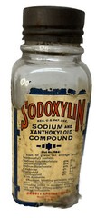 Vintage Abbott Laboratories Glass Medicine Bottle w/ Label & Metal Lid SODOXYLIN