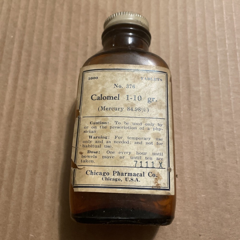 Antique Chicago Pharmacal Co. pharmaceutical glass bottle CALOMEL medical