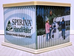 Pfizer 2006 Desk Sticky Note Pad, Pen Holder Shifting Images Spiriva HandiHaler