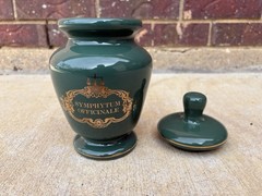 Vintage Eli Lilly Apothecary Jar „Symphytum Officinale“ Ceramic Gilt Trim 8.5″ H