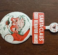 Santa Claus Good Behavior Award, fold tab Button, smiling Santa 2.25 in