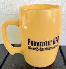 NEW Proventil HFA Yellow Plastic 16 oz Coffee Mug Pharmaceutical Rep USA Unused