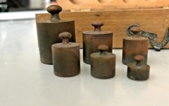 1920-30’s E.H.SARGENT ANTIQUE APOTHECARY BRASS WEIGHTS HINGED WOOD BOX SET