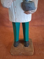 Pharmacist 12″ Wood Carved Statue With Mortar Pestle – RARE
