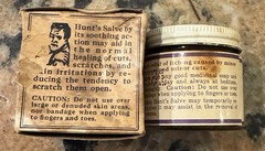 1930’s Hunt’s Salve 2 oz Jar w/ Original Box Allied Drug Chattanooga, Tenn Full