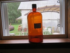 Awesome Vintage Owens-Illinois Amber Glass Apothecary Jug Original Lid, 14″ Tall