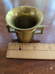 Vintage Brass Small Miniature Double Handled Mortar & Pestle (Bin 20)