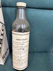 **RARE**1950’s Pe-Ru-Na Iron Tonic Chicago Ill 8 5/8 “ CLEAR Medicine bottle**