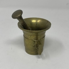 VTG SMALL BRASS MORTAR AND PESTLE WITH HANDLES