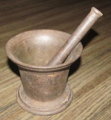 Antique Cast Iron Mortar & Pestle Chalice Shape Witches Potion Halloween Medical