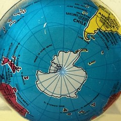 Vintage Zantac Glaxo Roche Pharmaceutical Acrylic Globe Paperweight 2” Square