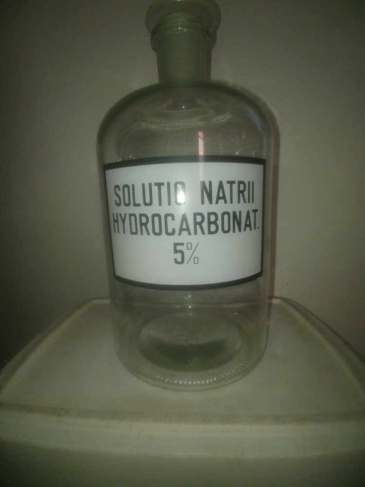 Vintage original apothecary bottle jar 2 liter with cap.