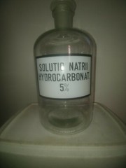 Vintage original apothecary bottle jar 2 liter with cap.
