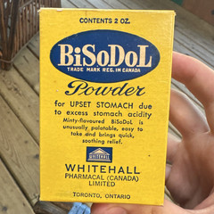 Vintage BiSoDoL Powder Antacid 2 oz Box Whitehall Pharmacal Canada Toronto