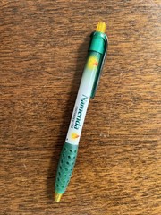 Namenda Medical Drug Rep Pharmaceutical Gel Pen Rare Green Grip Yellow AbbVie